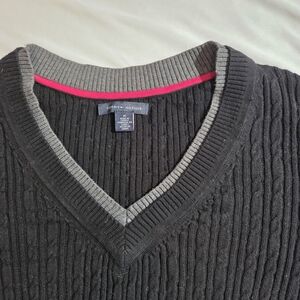 Tommy Hilfiger Women's Black V-Neck Sweater